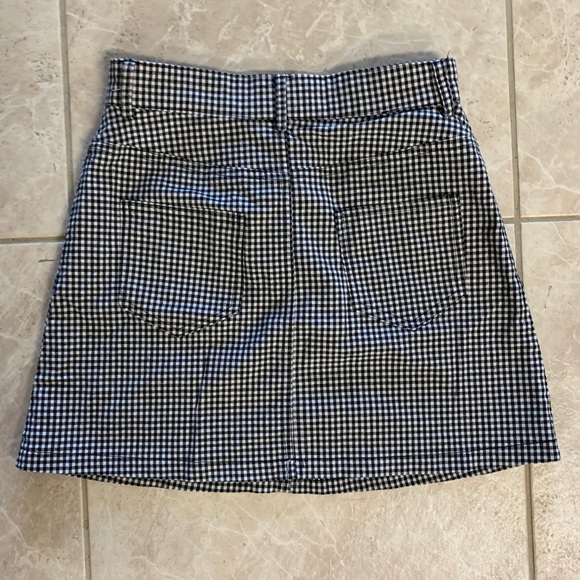 Brandy Melville gingham Juliette skirt - Picture 7 of 7